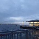 Besiktas House Near The Coast